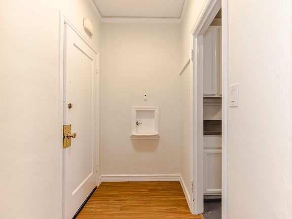 5th image of 1960 Fulton St #1