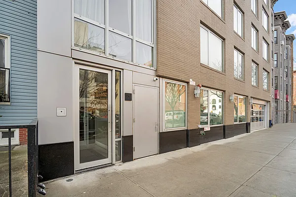 Rented by Compass | media 54