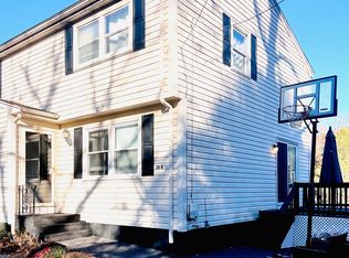 28-28B Staples St #B, East Taunton, MA 02718