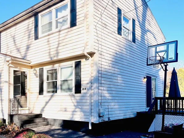 28-28B Staples St #B, East Taunton, MA 02718