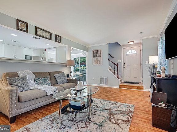 4th image of 9631 Hagel Cir Suite D