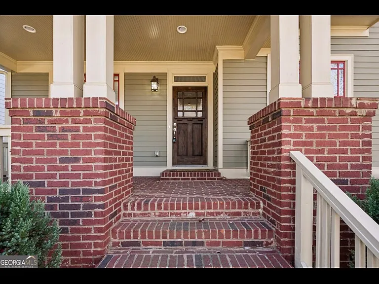1043 Antioch Dr — Photo 2