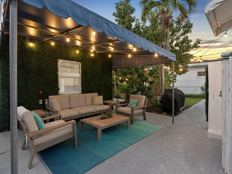 9232 Harding Ave — Photo 22