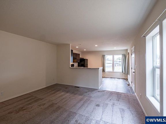 4th image of 204 Cascade Dr Unit 24
