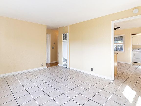 2nd image of 18090 Las Lomas Road