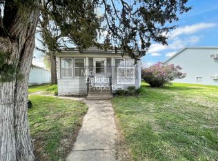 509 E 1st Ave, Mitchell, SD 57301