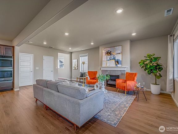 4th image of 20324 SE 259th St