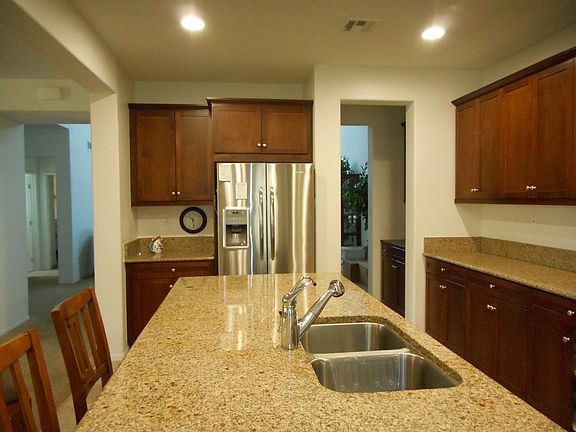 4th image of 3252 Beven Dr