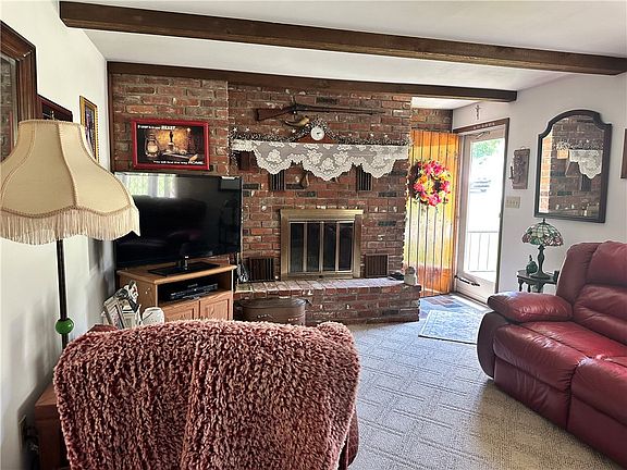 2nd image of 806 Parker Ave