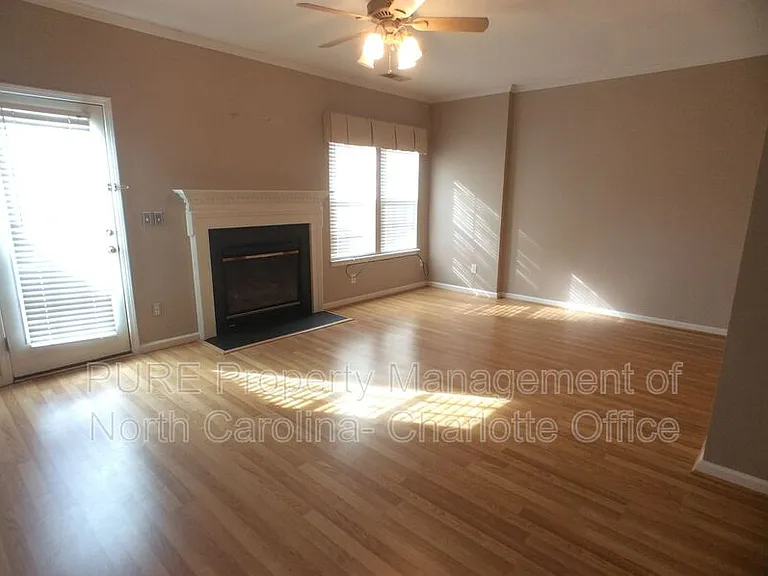 17811 Delmas Dr — Photo 8