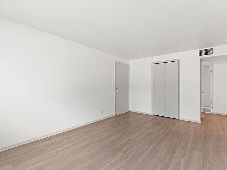 The Parker Apartments — Photo 7