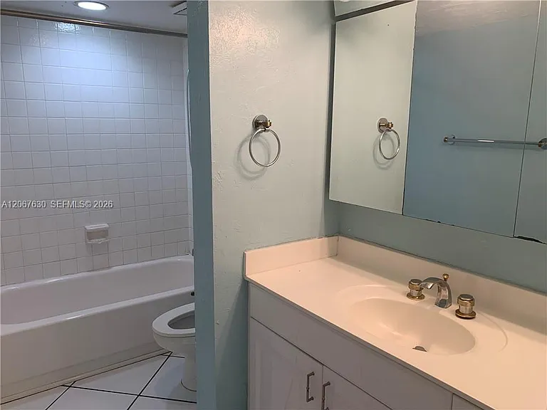 2700 Riverside Dr #108B — Photo 7