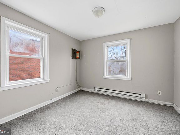 5th image of 923 1st St