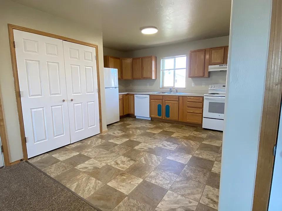 804 E Main St #4