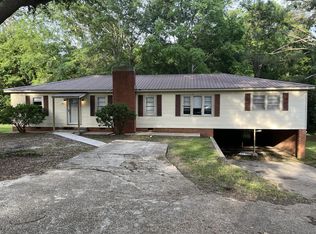 1023 N 10th Ave, Laurel, MS 39440