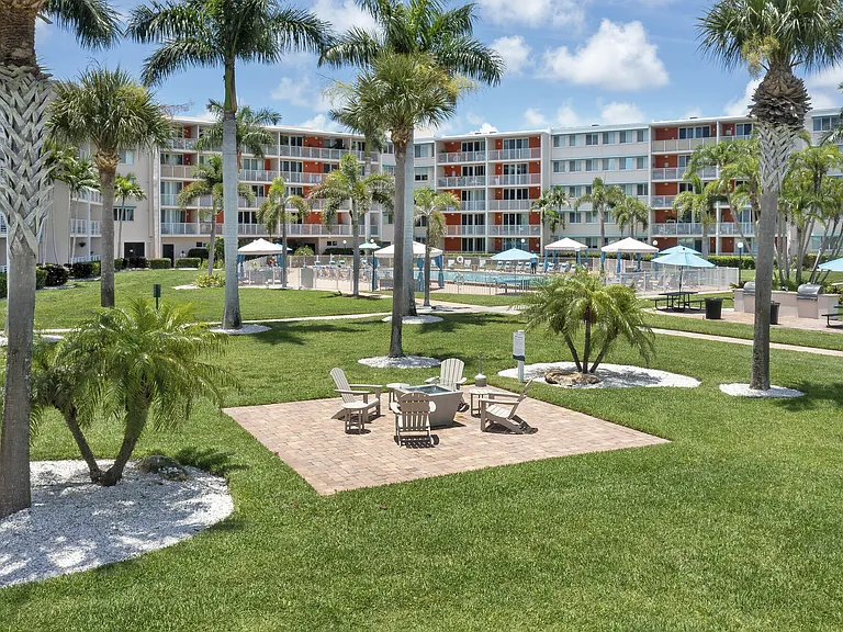 Waters Pointe — Photo 34