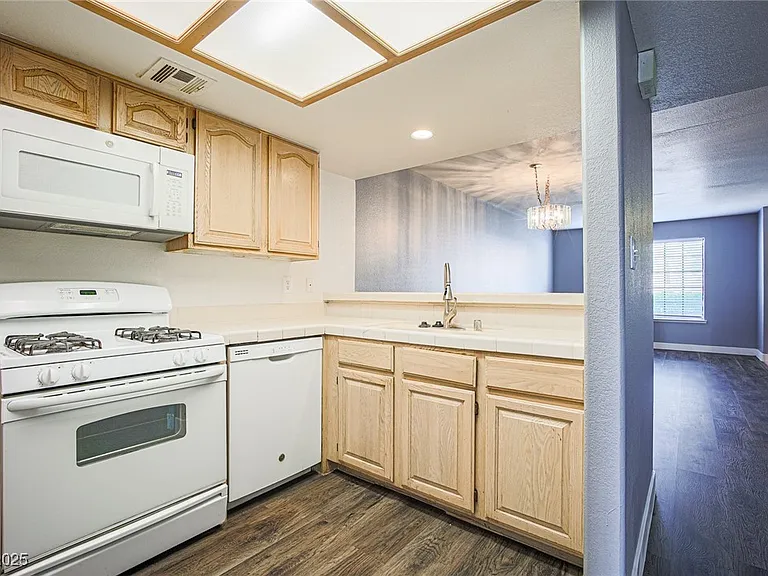 2851 S Valley View Blvd #1137A — Photo 9