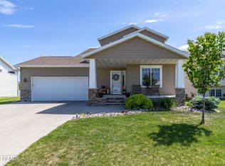 2139 42nd Ave S, Grand Forks, ND 58201