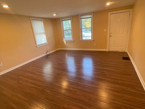 5th image of 526 N Huron St #(1)