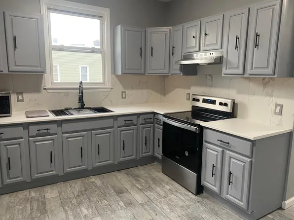 364 S 12th St APT 3, Newark, NJ 07103