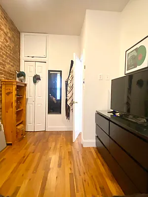 Rented by Corcoran | media 15