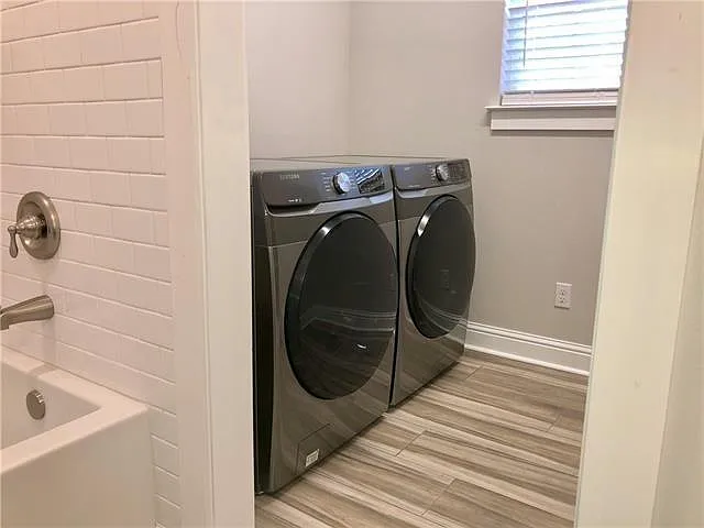 325 E Hornsby St — Photo 7