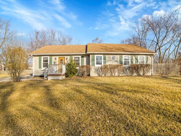 671 N Maple Ave, Palatine, IL 60067