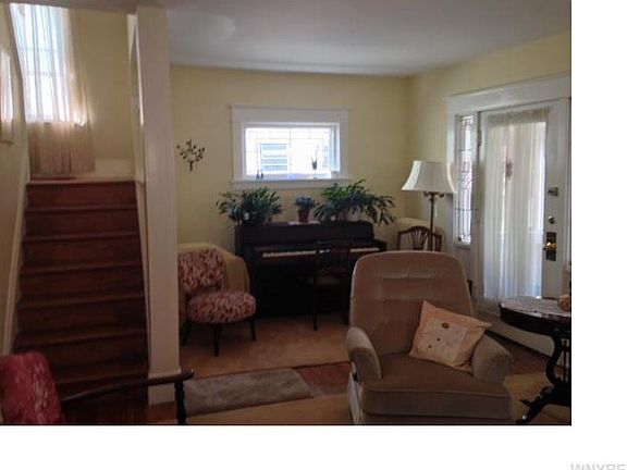 5th image of 347 Norwalk Ave