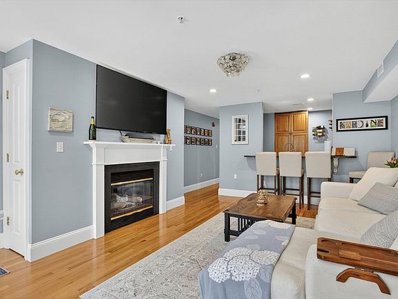 4th image of 57 Bartlett St #5