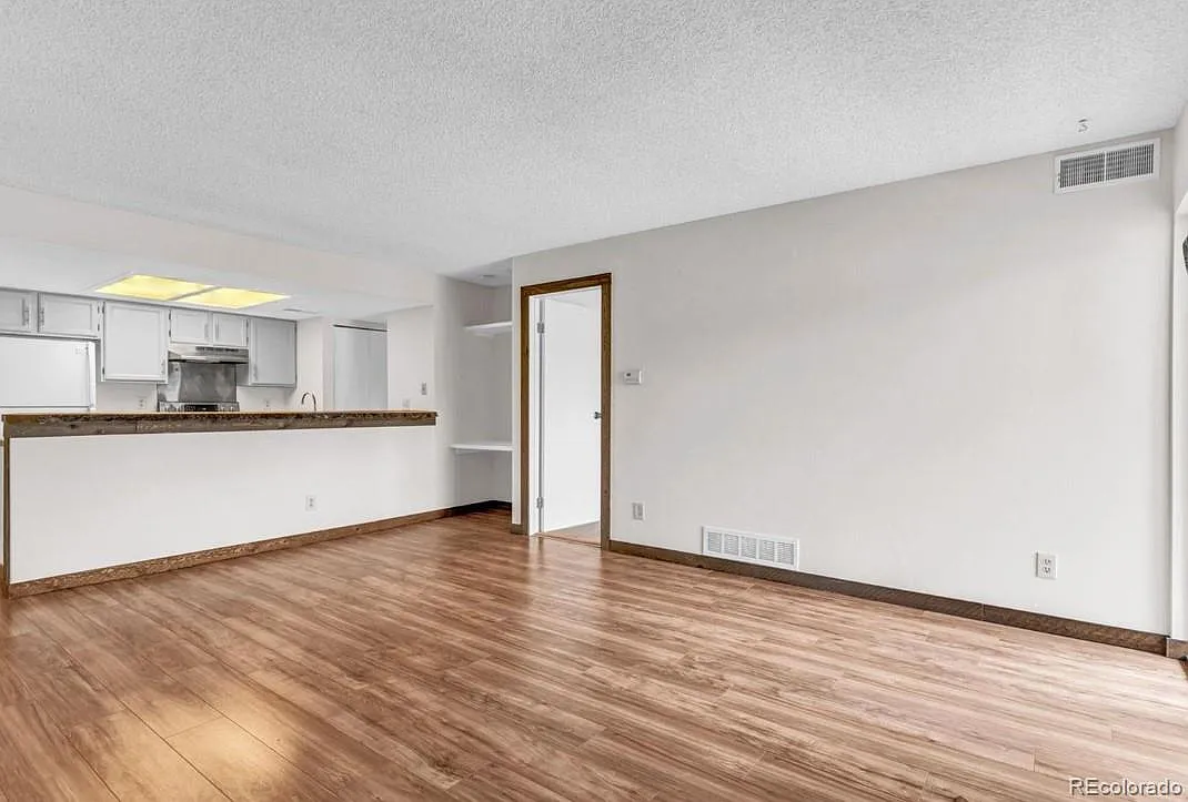1 bed, 1.0 bath, 638 sqft, $1,650 — Photo 3
