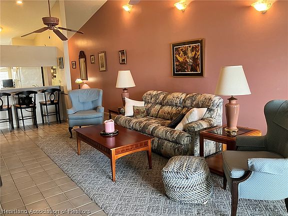 5th image of 206 Stephen Dr