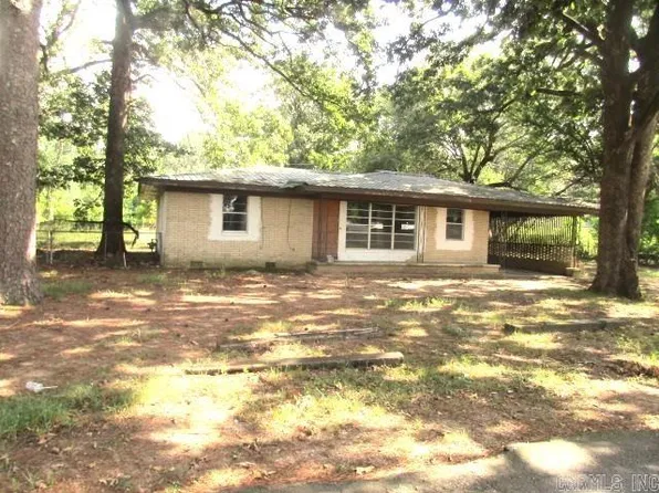 5412 W Mosley St, White Hall, AR 71602