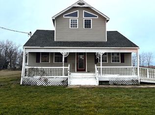 408 S Vine St, Stewardson, IL 62463