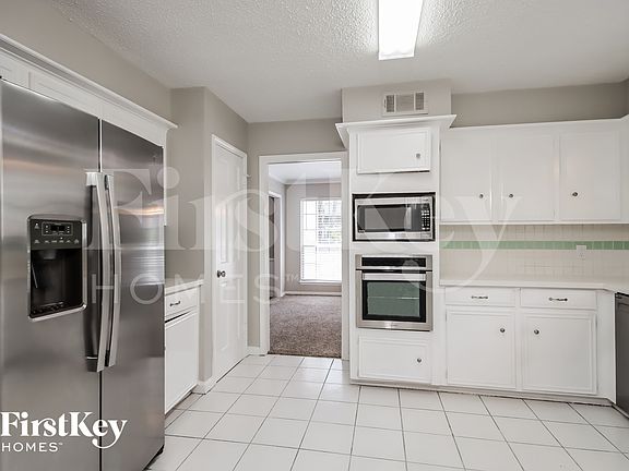 5th image of 1702 Corral Dr