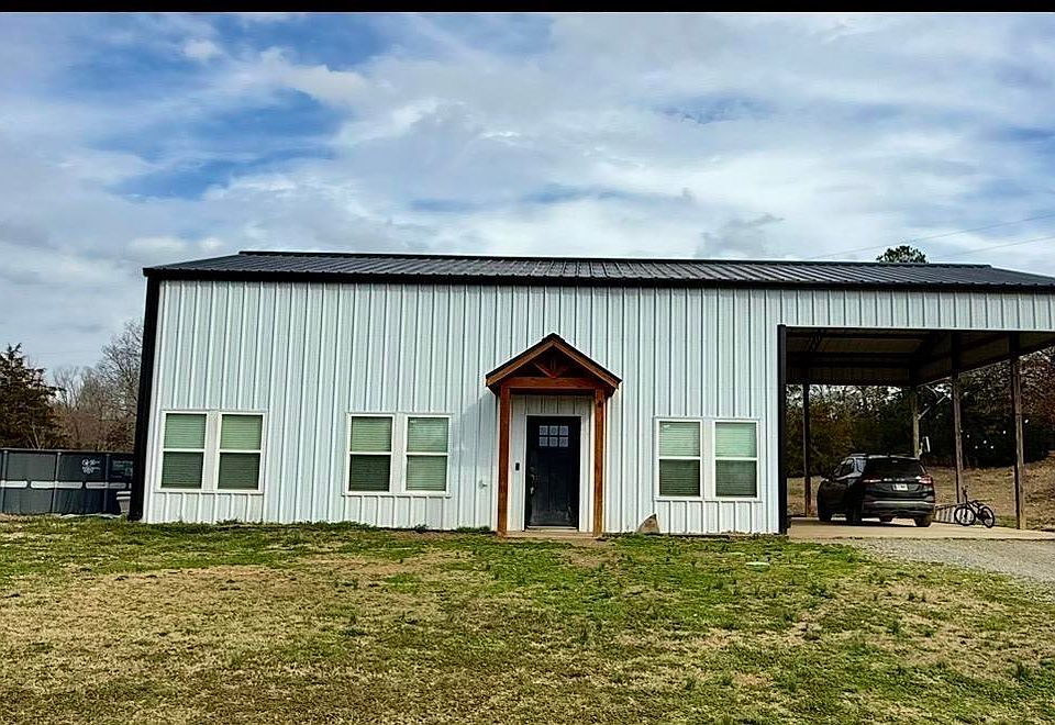 1st image of 143 Pilcher Loop