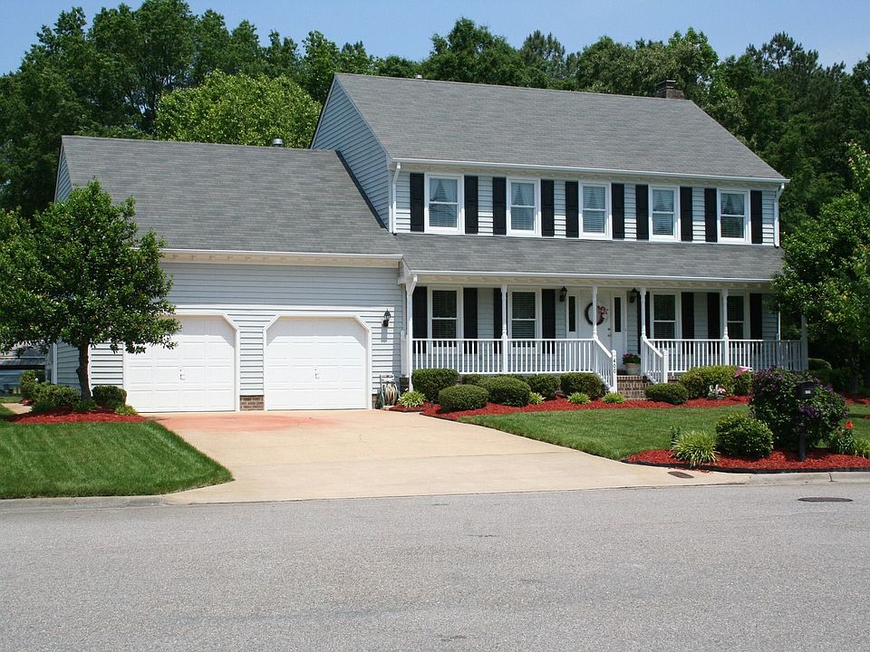 1st image of 400 Dorchester Ct