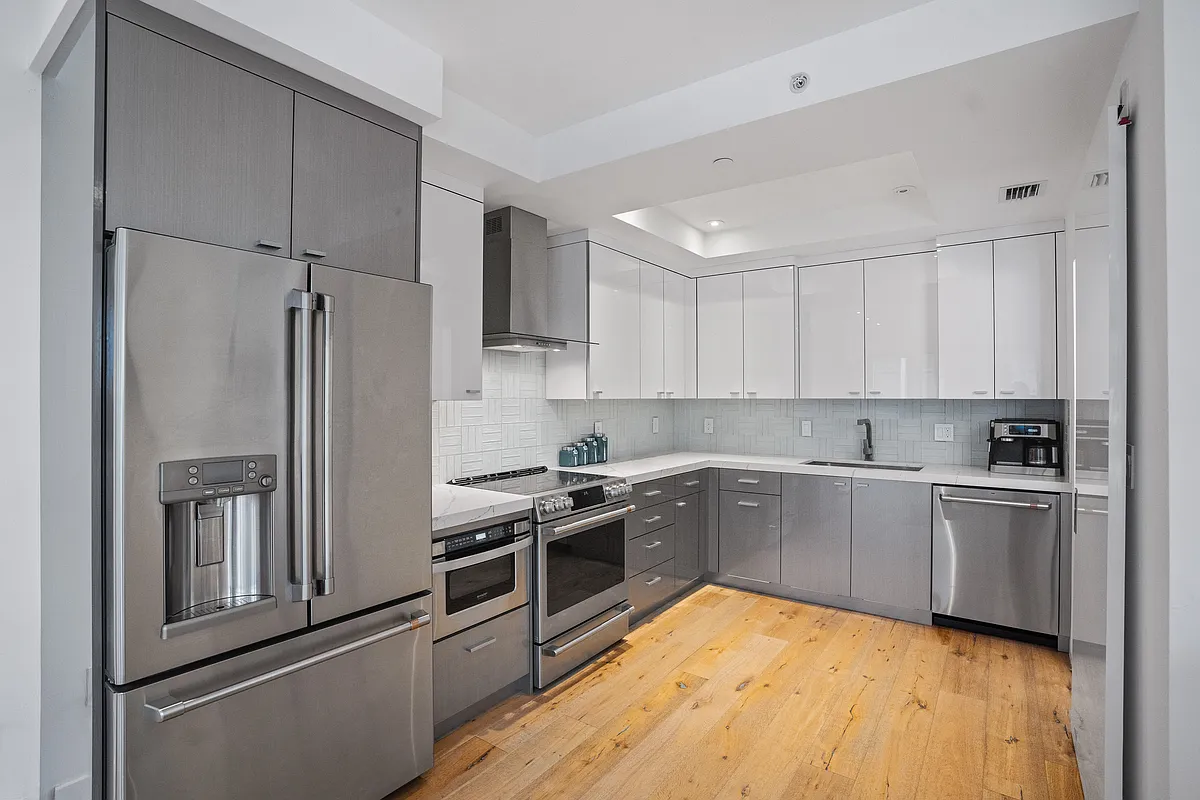 Building Photo - 2130 Park Ave #Townhouse 10