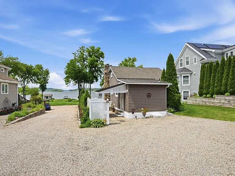 11 Cedar Dr — Photo 36