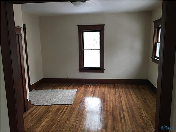 5th image of 325 N Myers St