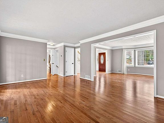 5th image of 1663 Huntingford Dr