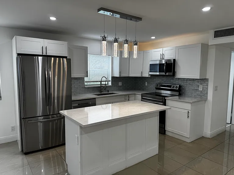 153 Monaco Way #D — Photo 1