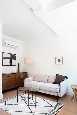 Rented by Modern Spaces | media 27