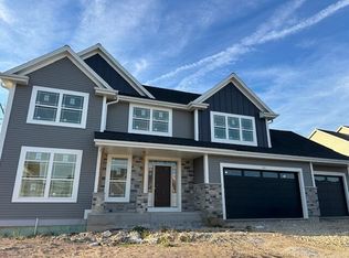 935 Kohlwey DRIVE, Grafton, WI 53024