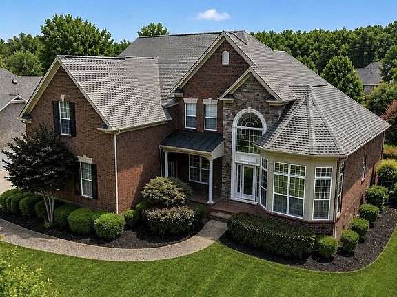 5th image of 908 Plantation Blvd