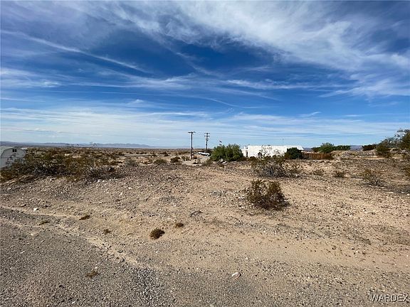 3rd image of 5083 E Miami Drive