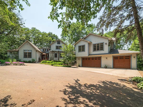 11 Dellwood Ave, White Bear Lake, MN 55110