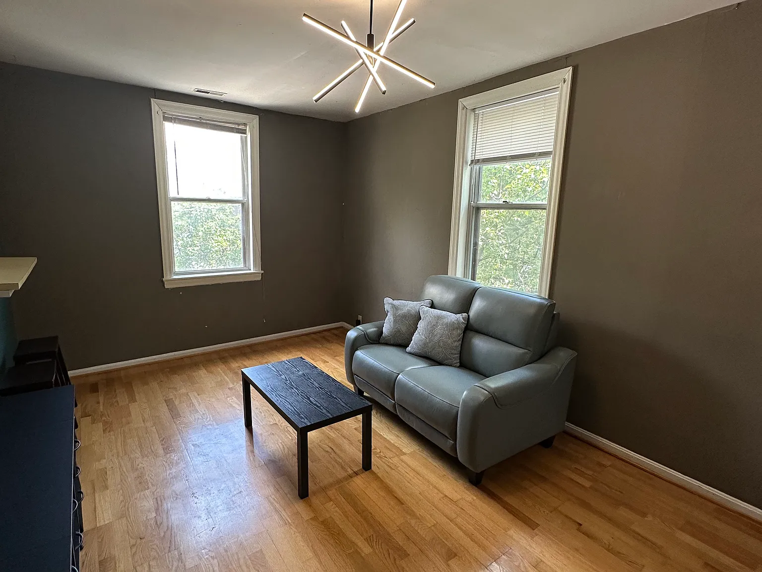 8 W Hollister St — Photo 3
