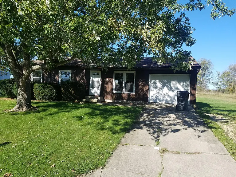 430 N Meadow Ln — Photo 3