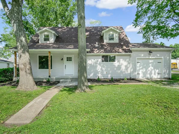 422 S Market St, Mascoutah, IL 62258