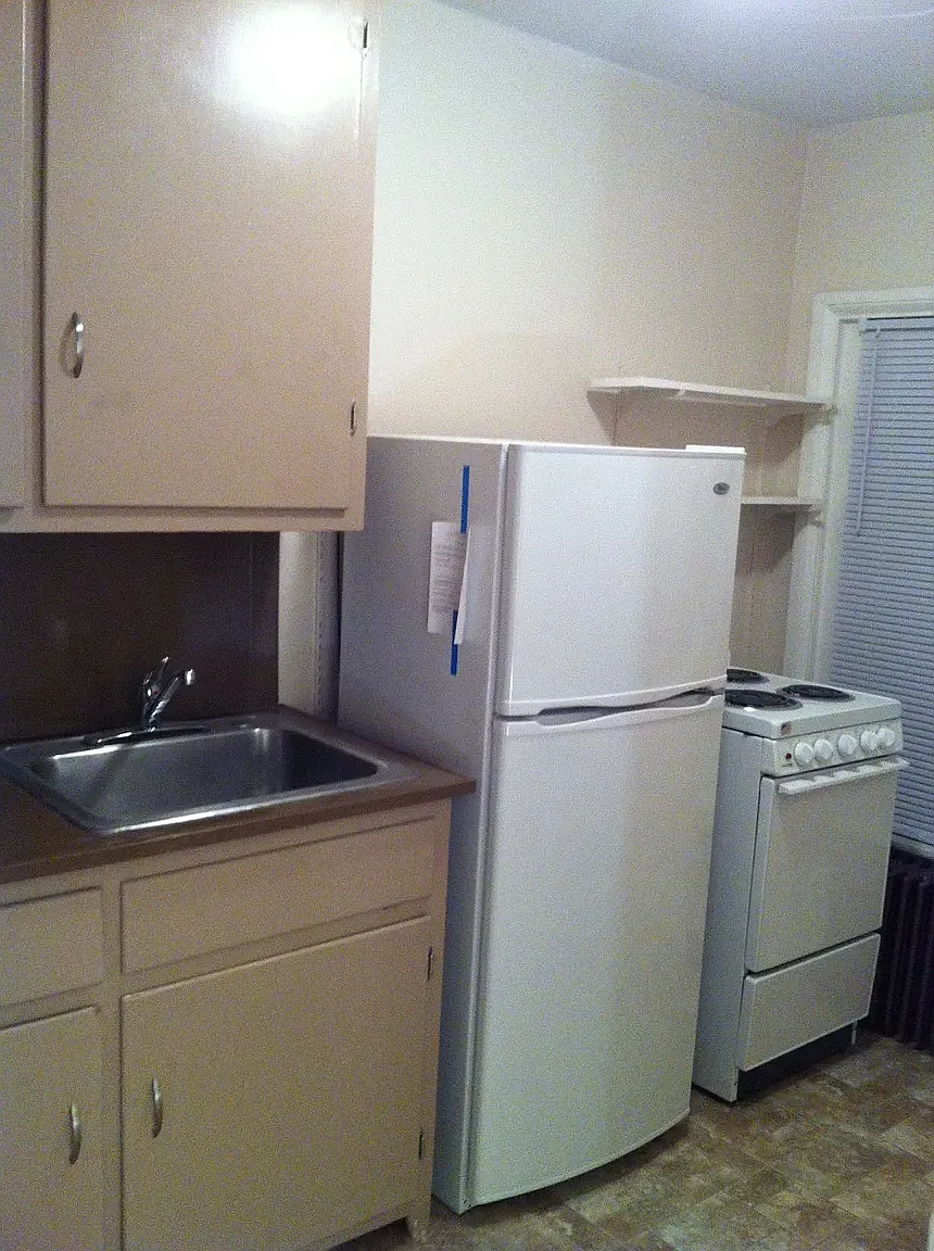 1 bed, 700 sqft, $1,200 — Photo 4